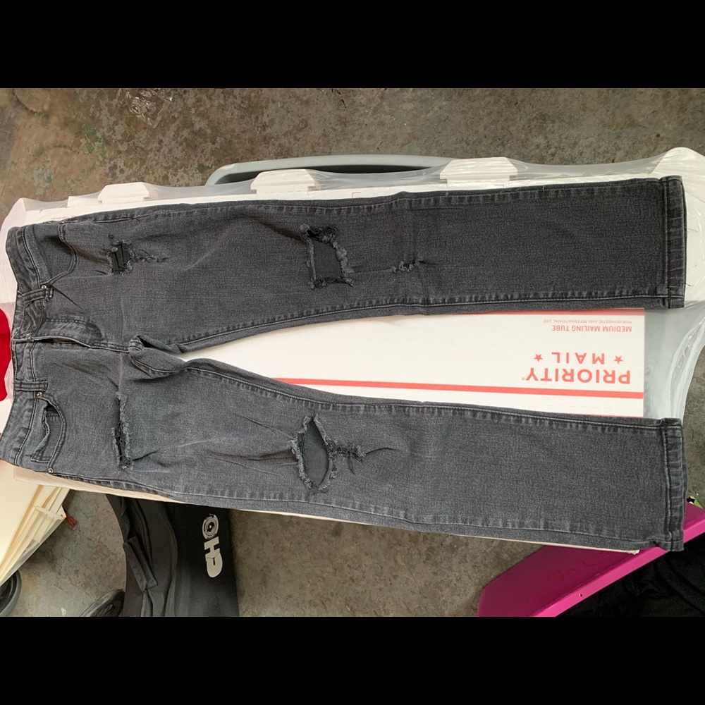 Distressed men’s jeans